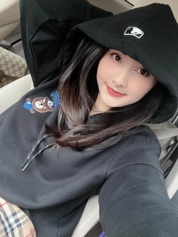 Quỳnh Kool gợi cảm mộng mơ, Bảo Thanh trẻ trung bất ngờ