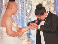 hon le doc nhat vo nhi mot chu re cuoi hai co dau