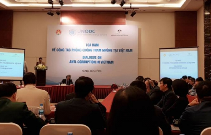 Khoảng 1.000 tỷ USD đã bị dùng vào việc hối lộ mỗi năm