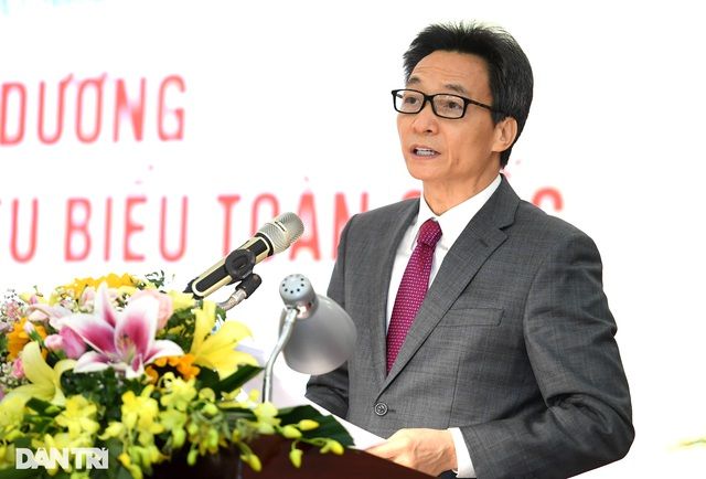 'Tri thức ngày nay không phải là một quyển kinh thư lưu truyền'