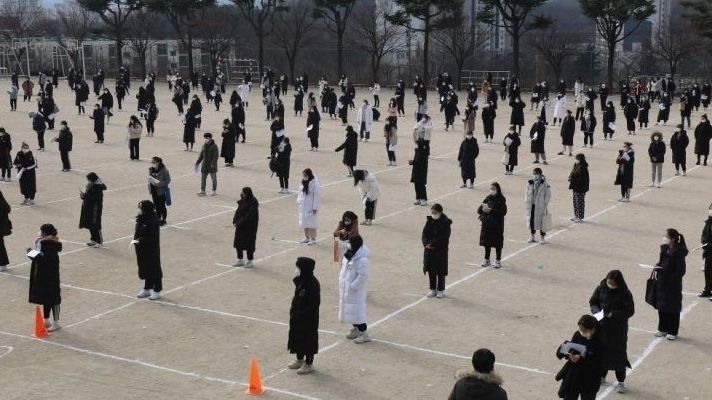 Hàn Quốc bước vào kỳ thi đại học đặc biệt nhất trong lịch sử vì đại dịch Covid-19