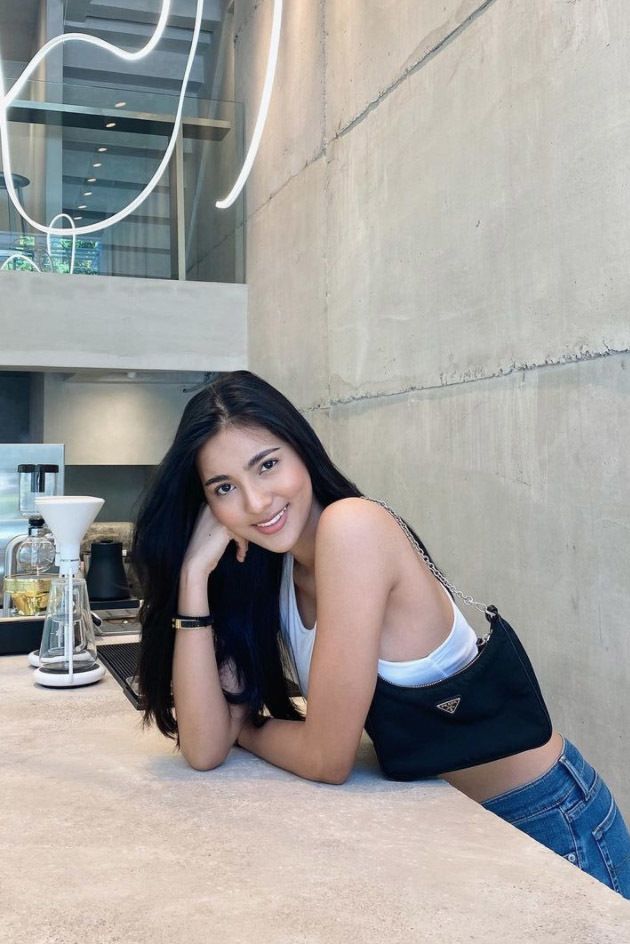 Vẻ gợi cảm của tân Hoa hậu Thái Lan 2020