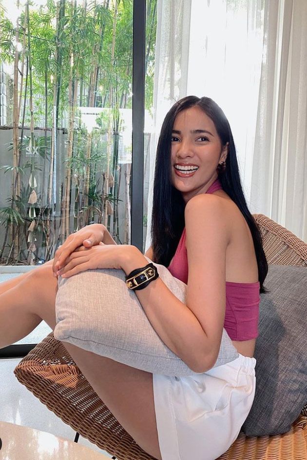 Vẻ gợi cảm của tân Hoa hậu Thái Lan 2020