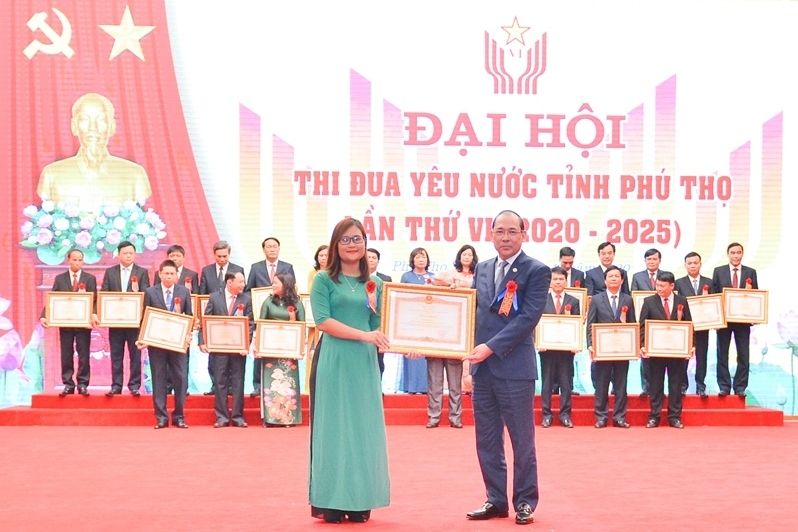 Cô giáo mở ra những lớp học không biên giới