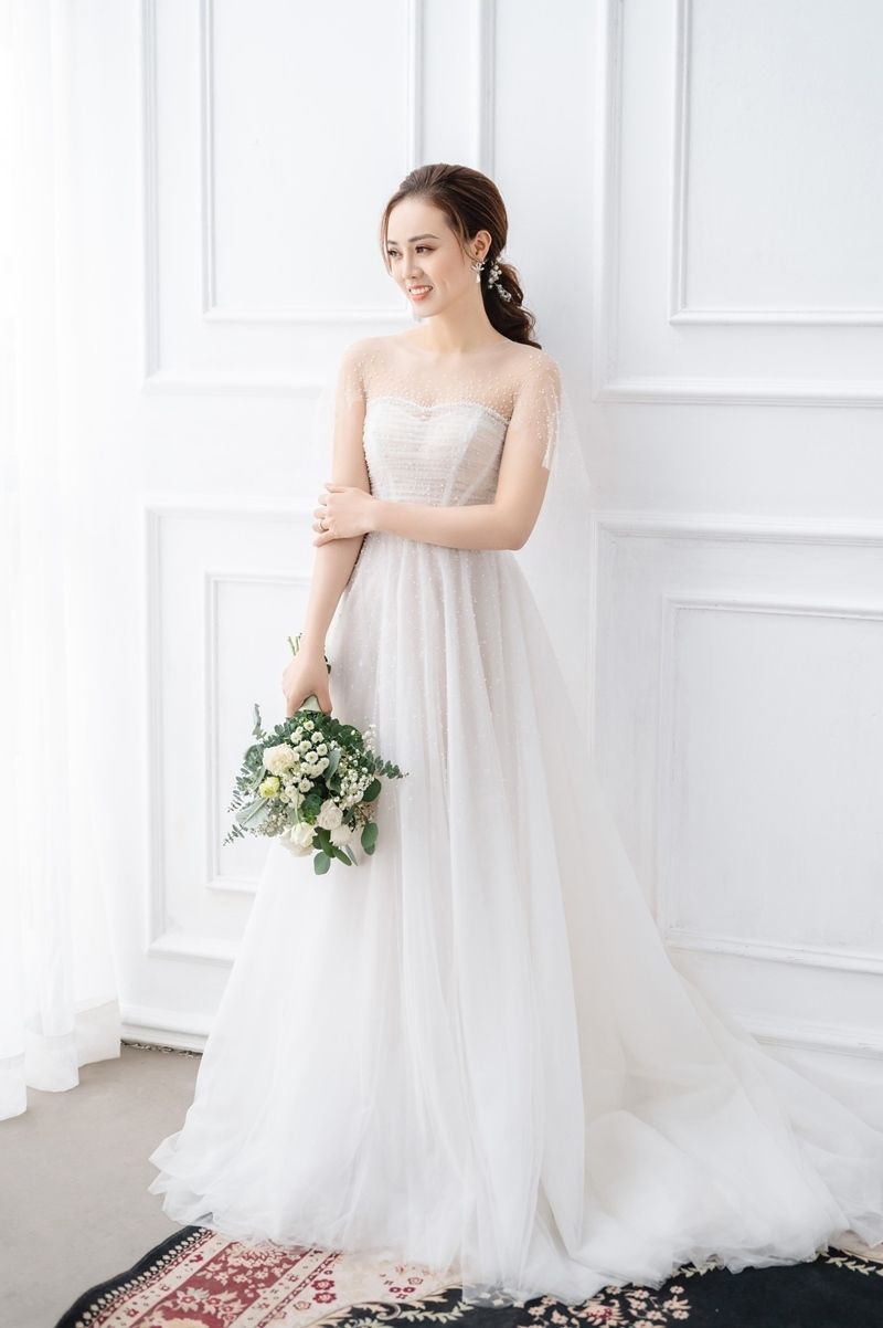 Bộ ảnh cưới độc, lạ của 'cô Đẩu' Công Lý