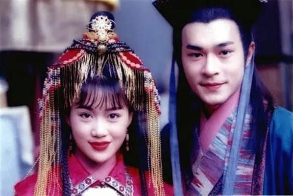 ‘Hoa đán’ Lương Tiểu Băng chật vật mưu sinh tuổi 51 vẫn một mực bênh ông xã ‘Hoa đán’ Lương Tiểu Băng chật vật mưu sinh tuổi 51 vẫn một mực bênh ông xã