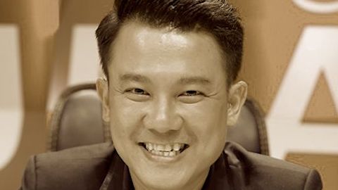 Có một Vân Quang Long siêu dễ thương trong lòng sao Việt