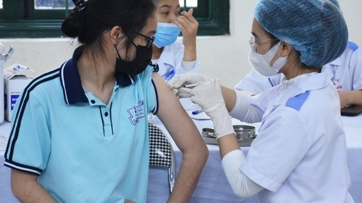 Hà Nội: Học sinh lớp 10, 11, 12 đi học trực tiếp từ 6/12