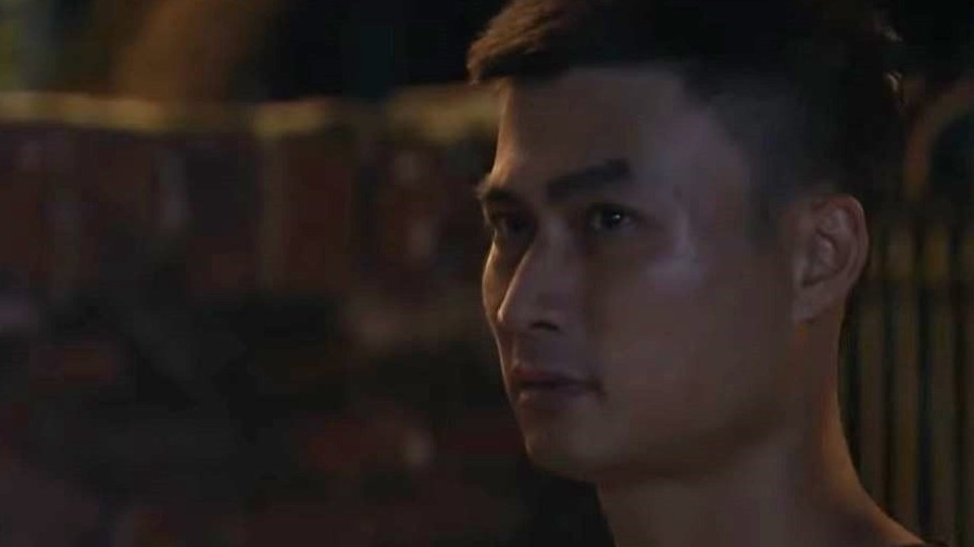 Phố trong làng tập 20: Nam bắt gặp Hiếu trong đêm tối, cô y tá đã thức tỉnh chàng công an