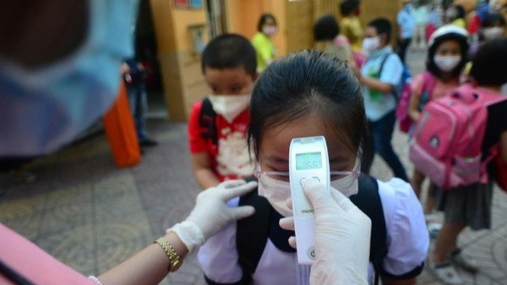 Khi học sinh F0 lại nghỉ học, phong tỏa... mở cửa trường học để làm gì?