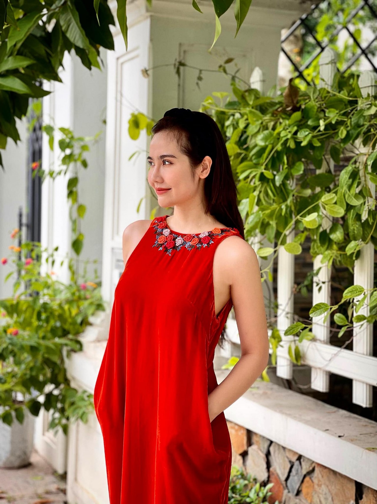 Sắc vóc của nữ chính phim Thương ngày nắng về