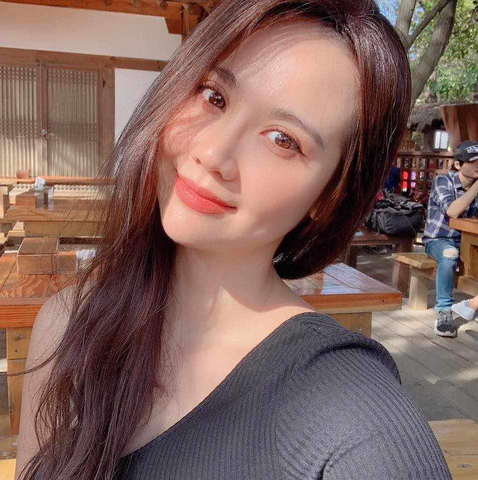 Sắc vóc của nữ chính phim Thương ngày nắng về