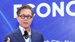 Giám đốc phụ trách mảng bán lẻ khu vực châu Á của tập đoàn Diebold Nichnorf trả lời phỏng vấn bên lề Diễn đàn Kinh tế mùa Thu năm 2025